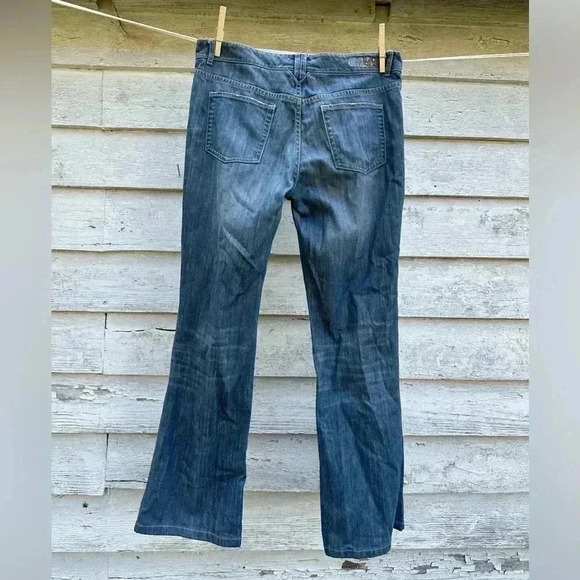 Elie tahari low rise flare jeans in good condition size 8 blue - Picture 6 of 8